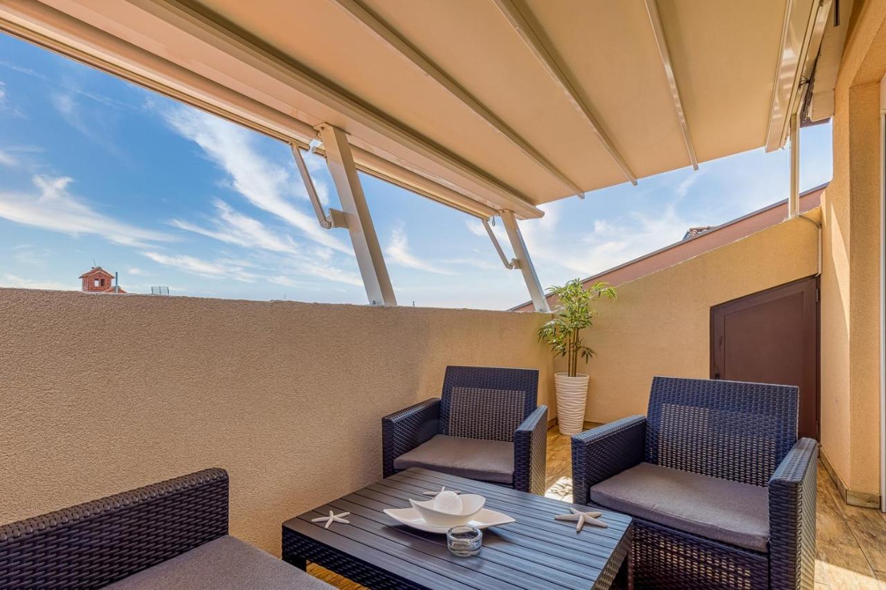 Enjoy At L&C Apartment Rovinj Exterior photo
