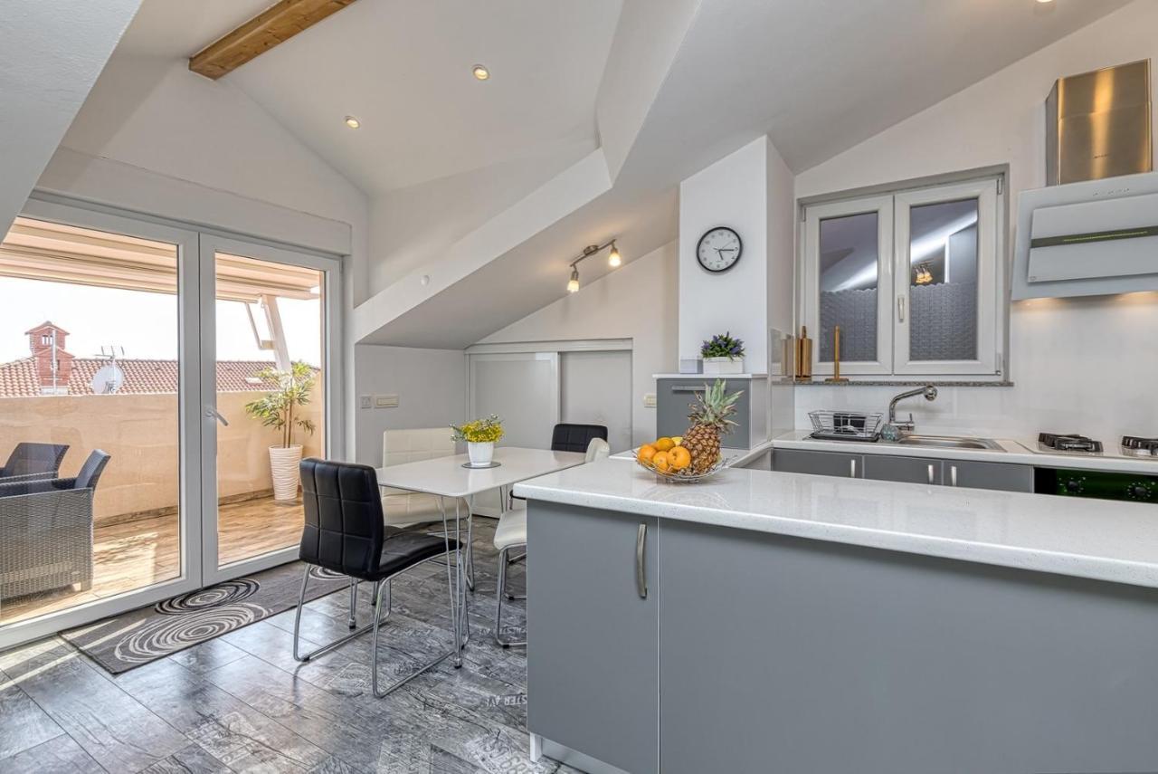 Enjoy At L&C Apartment Rovinj Exterior photo